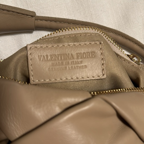 Valentina Fiore woven leather bag - Picture 7 of 7